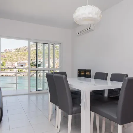 Apartment Dragan Grubisic