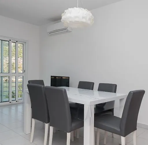 Dragan Grubisic Apartment Primosten